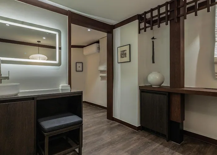 Wolhojae Hanok Jacuzzi *