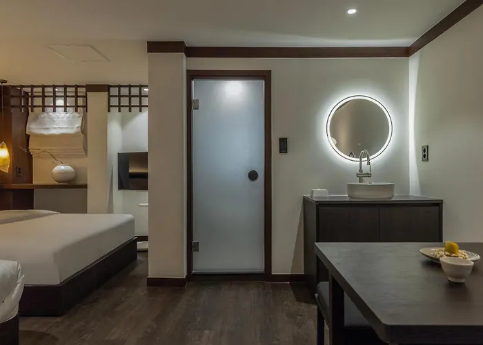 Wolhojae Hanok Jacuzzi